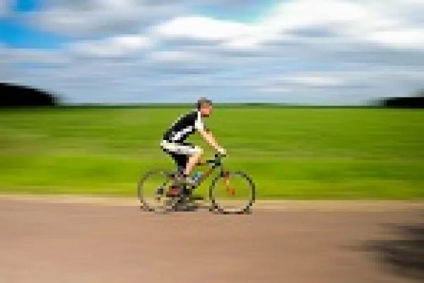 Szabad-e futni, kerékpározni fájós térddel?  