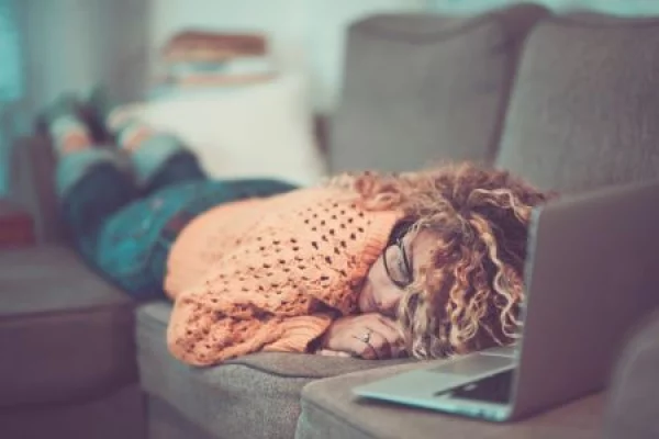Alvási pozíciók és orvosi segítség derékfájás ellen