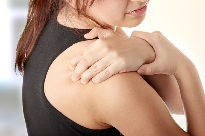 a vállízületeket elviselhetetlen fájdalom okozza a térdízület bursitisének okai és kezelése